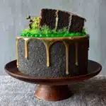 Black Sesame Cake with Pandan Khanom Chan Layers Recipe